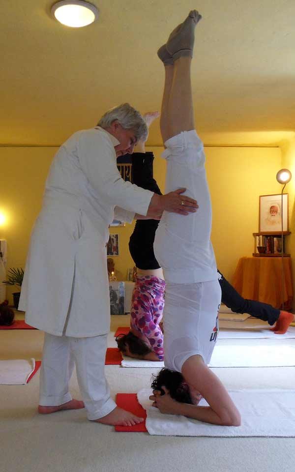 Yoga Asana Kopfstand